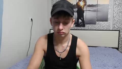 Snapshot of oscar_bell chatting on September 13, 9:50 pm Oscar online show from September 13, 9:50 pm