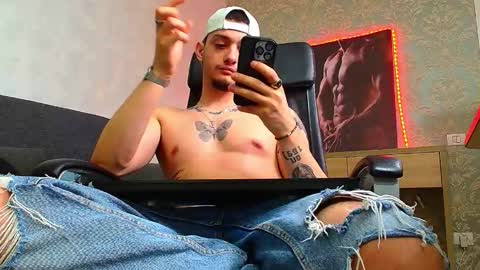 OscarGriffin online show from February 16, 4:10 pm