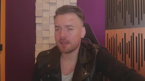 Snapshot of oscarsavage chatting on March 9, 9:36 pm Oscar Steel Savage online show from March 9, 9:36 pm