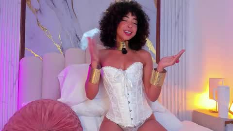 Oshun  online show from December 14, 6:52 am