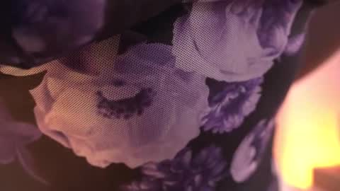 Oshun  online show from January 12, 2:13 pm