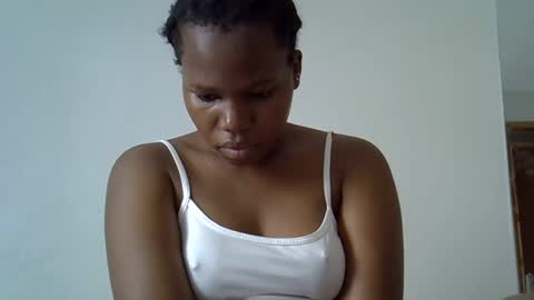 osoprettyebony online show from October 8, 11:38 am