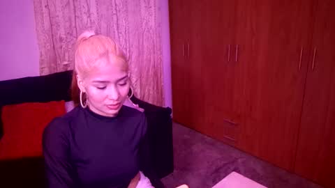 Paulina online show from November 3, 10:16 am