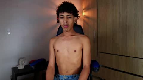 ostin 18hot online show from February 12, 2:14 am