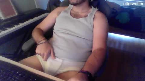 Snapshot of otterwotter chatting on September 22, 12:53 pm Wotter online show from September 22, 12:53 pm