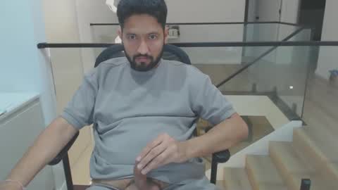 outdoornakedguy11_007 online show from May 6, 8:09 am
