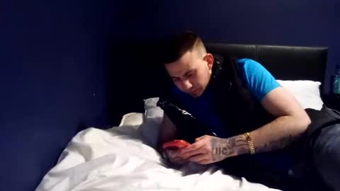 Owen kayz online show from October 27, 10:43 pm