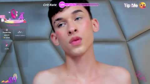 owen_stone1 online show from October 14, 11:30 pm