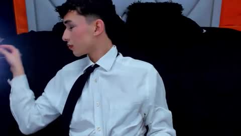 owen_stone1 online show from February 14, 11:51 pm