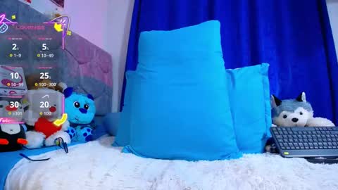 Owen  Independent model  online show from October 24, 7:31 am