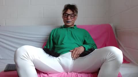 Jeannifer online show from December 28, 7:22 pm