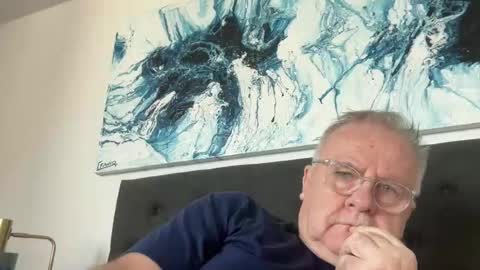 ozhairybearxxxx online show from June 9, 5:18 am