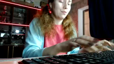Ella online show from April 17, 6:05 am