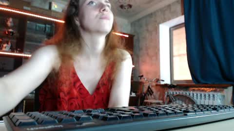 Ella online show from May 16, 10:47 am