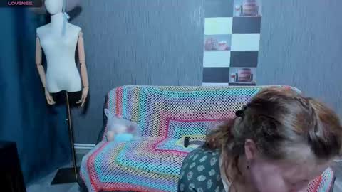 Ella online show from October 12, 2:53 pm