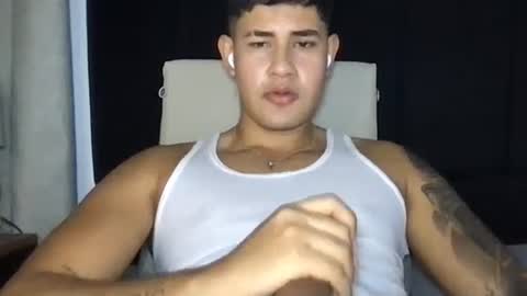 Snapshot of pablo_boston chatting on December 3, 4:20 am Javi online show from December 3, 4:20 am