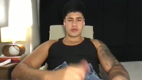 Snapshot of pablo_boston chatting on March 9, 7:23 am Javi online show from March 9, 7:23 am
