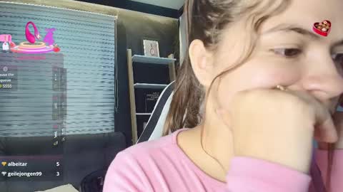 Paige online show from February 28, 1:26 am