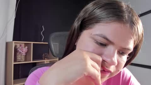 Paige online show from February 14, 6:29 pm