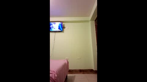 paisacalienteculogrande1111 online show from April 18, 12:45 am