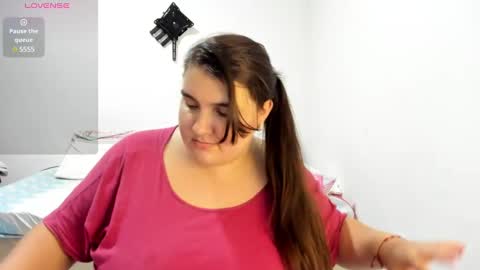 Snapshot of palmeer_miaa chatting on February 28, 2:20 am Mia online show from February 28, 2:20 am