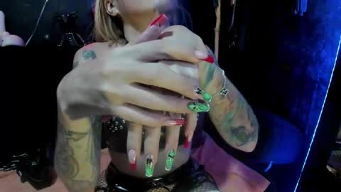 Paloma online show from December 5, 9:44 pm