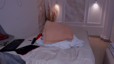 pamela online show from October 18, 11:42 pm