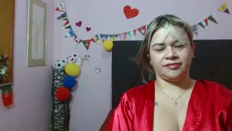pamela_echeverria online show from July 3, 11:26 am