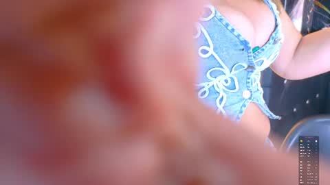 pamela_milf46 online show from July 15, 12:32 pm