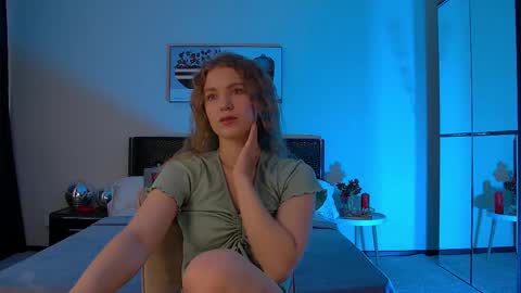 Snapshot of pamelablair chatting on March 4, 5:42 am Pamela Blair online show from March 4, 5:42 am