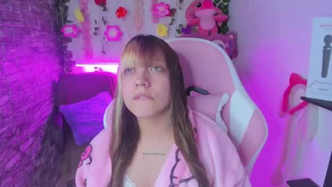 pamelajhonsom online show from December 12, 7:30 am