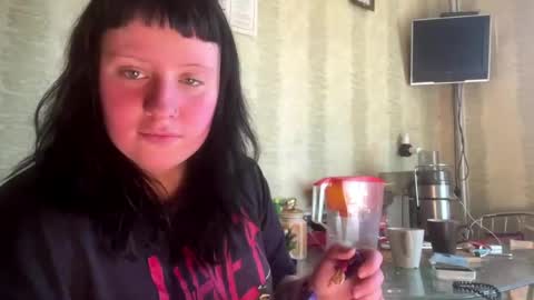 Jenny online show from May 2, 5:57 am
