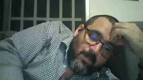 pandaguiar77 online show from April 16, 6:24 am