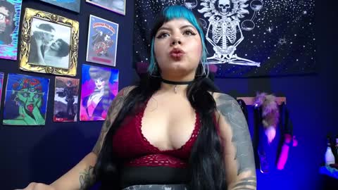       online show from January 7, 9:14 pm