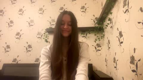 Snapshot of pantease_ chatting on September 10, 9:27 pm Kate online show from September 10, 9:27 pm