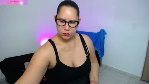 Snapshot of paola_ferrer chatting on February 6, 7:02 am paola online show from February 6, 7:02 am