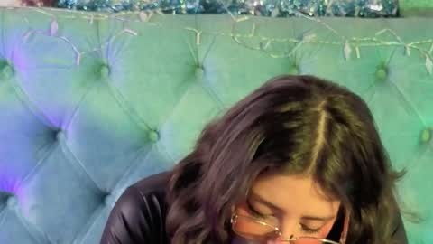 Paola Lyon online show from December 17, 6:25 pm