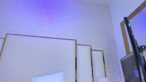 Paola  online show from February 22, 11:35 am