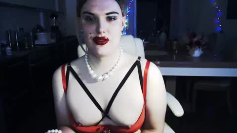 Sarina Williams online show from December 11, 3:13 am