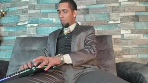 Paolo online show from November 21, 12:25 pm