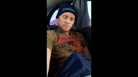 papapfouts online show from January 12, 5:31 pm