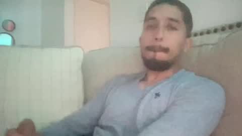 papicubano_guapo23cm online show from June 5, 11:59 am