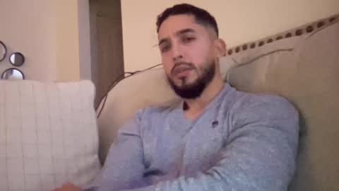 papicubano_guapo23cm online show from December 2, 10:24 am