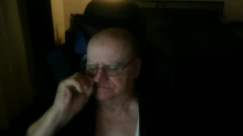 papilly online show from April 4, 1:34 am