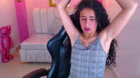 Snapshot of paris_1sub chatting on September 19, 6:55 pm Paris 1sub online show from September 19, 6:55 pm