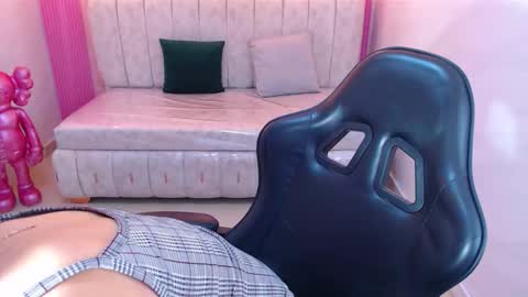 Snapshot of paris_1sub chatting on September 12, 6:10 pm Paris 1sub online show from September 12, 6:10 pm