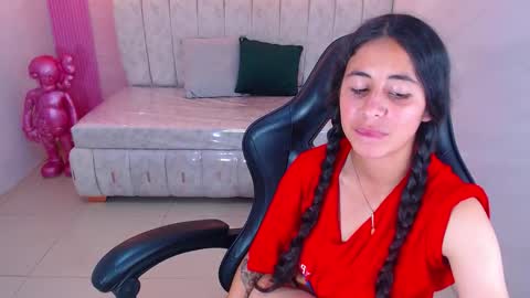 Snapshot of paris_1sub chatting on September 18, 6:45 pm Paris 1sub online show from September 18, 6:45 pm