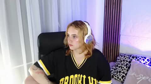 Lizz  online Monday to Saturday from 9pm to 5am Colombia time online show from February 12, 8:27 am