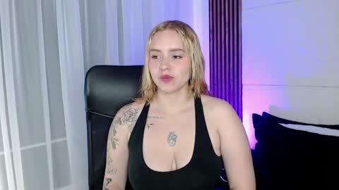 Lizz  online Monday to Saturday from 9pm to 5am Colombia time online show from January 11, 3:02 am