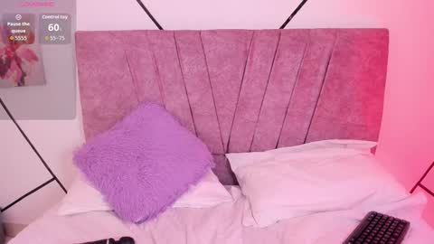 Snapshot of paris_evans_01 chatting on September 17, 6:55 pm paris_evans_01 online show from September 17, 6:55 pm